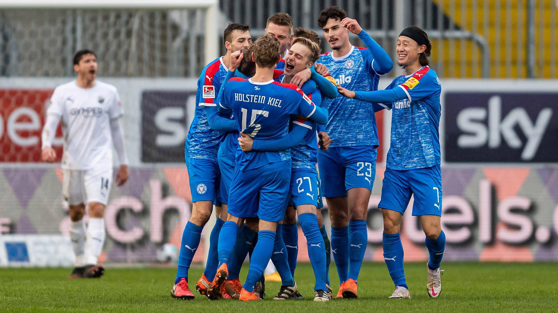 RNG碾压TL，Jankos团战一打五激烈交锋四强赛，技惊四座